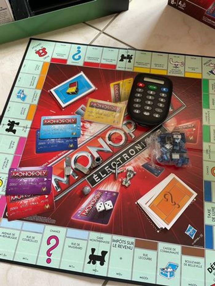 Jeu de société Monopoly Électronique - photo numéro 2