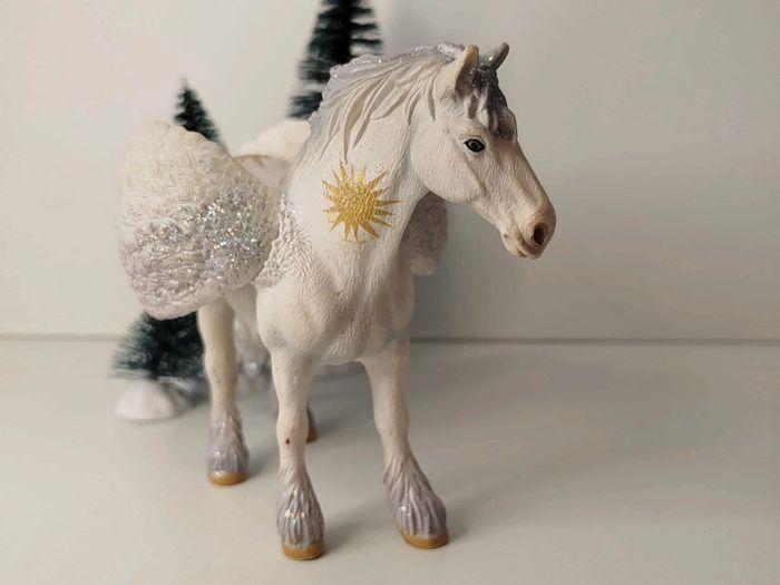 Figurine grande licorne Schleich - photo numéro 1