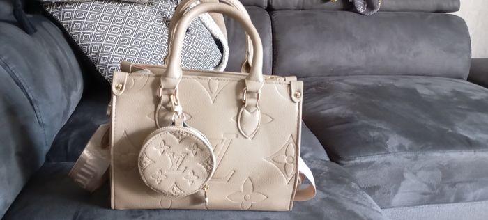 Sac Louis Vuitton Beige - photo numéro 1