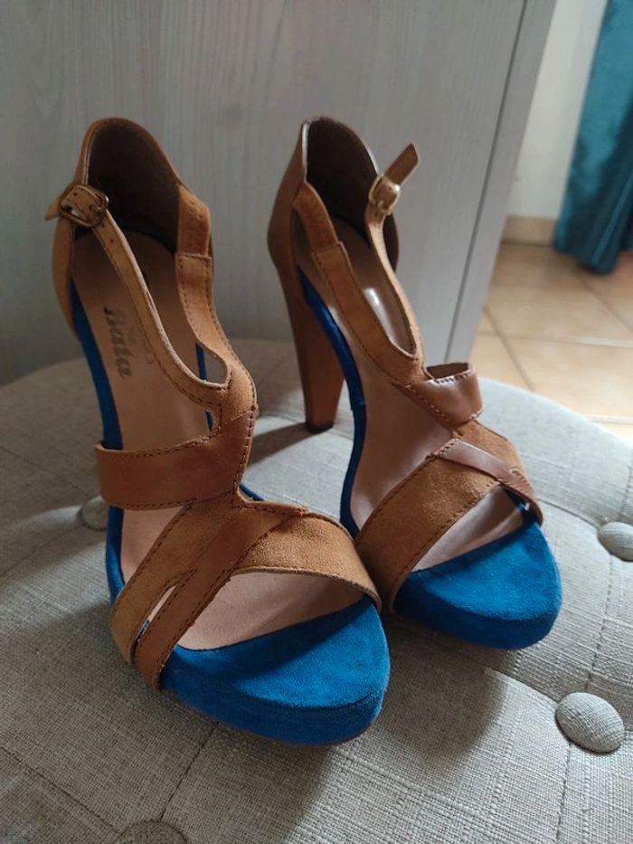 Sandales à talons en cuir • Taille 36 • Bata - photo numéro 3