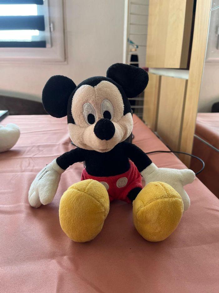 Peluche Mickey Disney - photo numéro 1