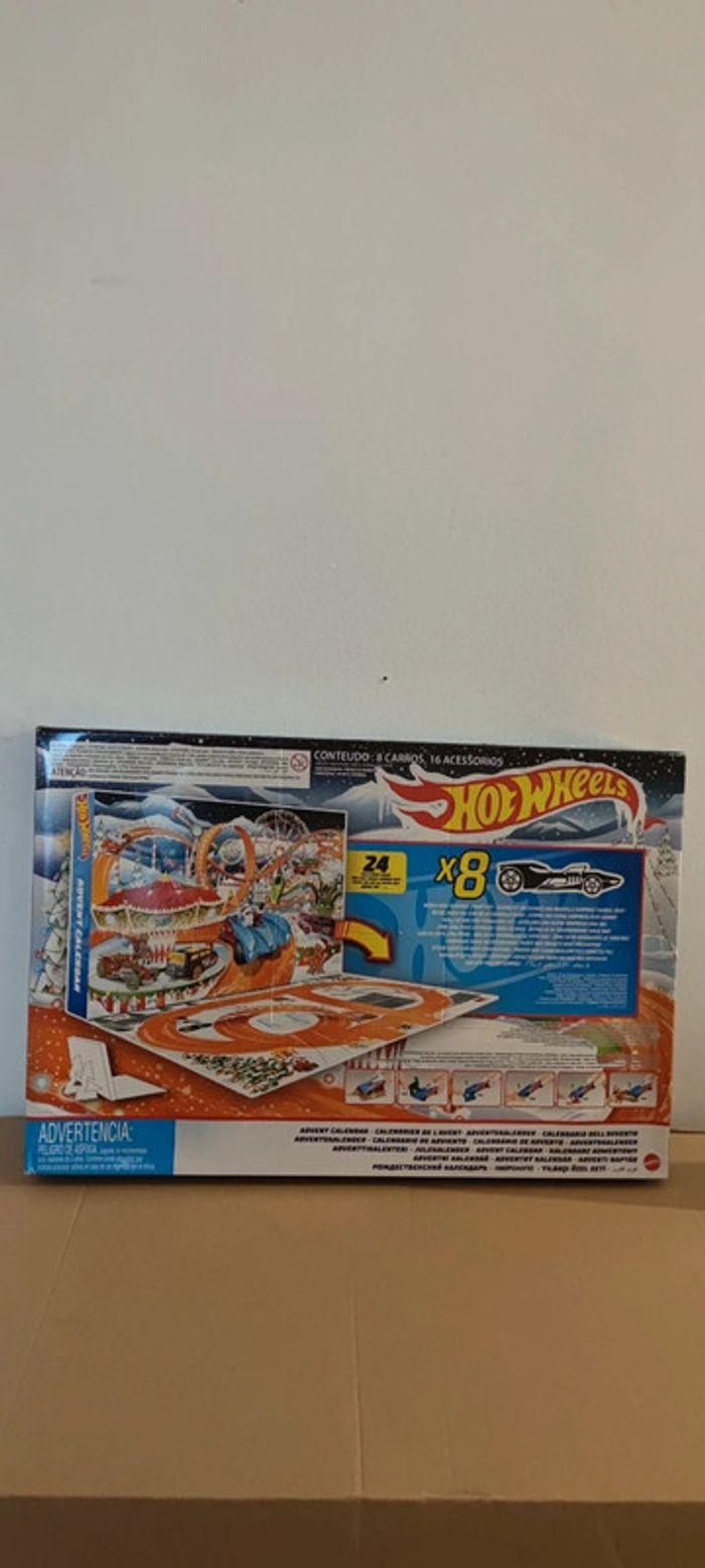 Calendrier hot wheels neuf 3 ans - photo numéro 2