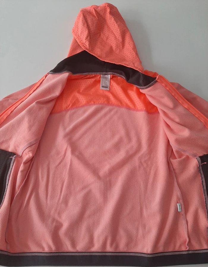 Vestes coupe-vent Decathlon corail taille 10 ans / 140 cm - photo numéro 2