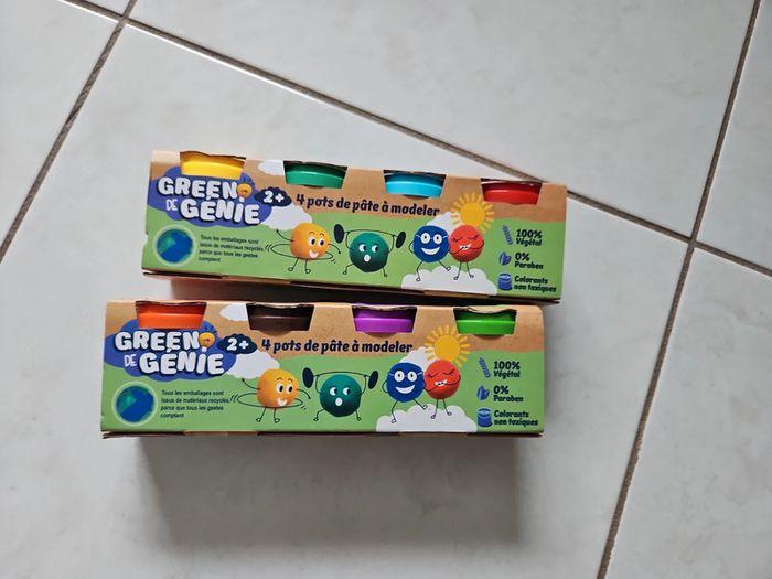 Lot de 8 pots de  pâte à modeler Green de genie Neuf U32 - photo numéro 2