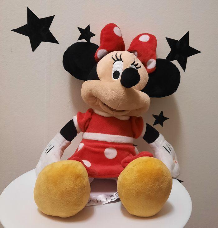 Grande peluche Disney Minnie Mouse aux joues lumineuses - photo numéro 3