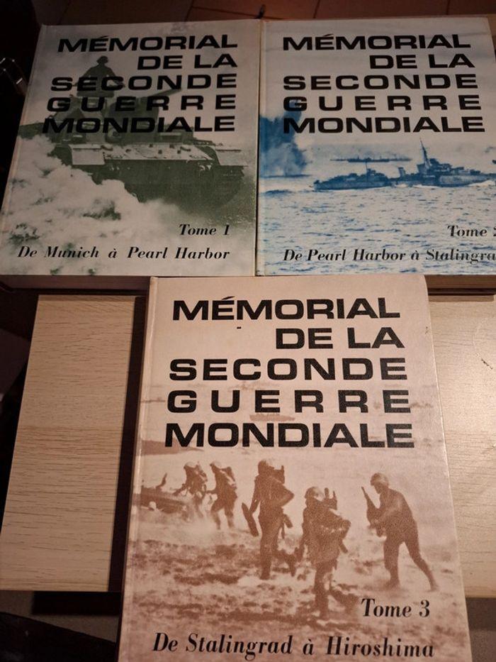 Lot de 3 tomes mémorial de la seconde guerre mondiale - photo numéro 1