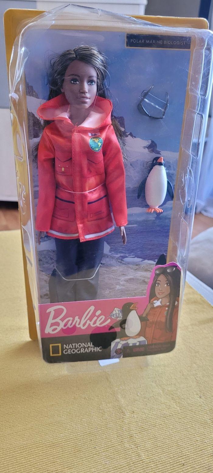 Poupée barbie national géographic - photo numéro 1