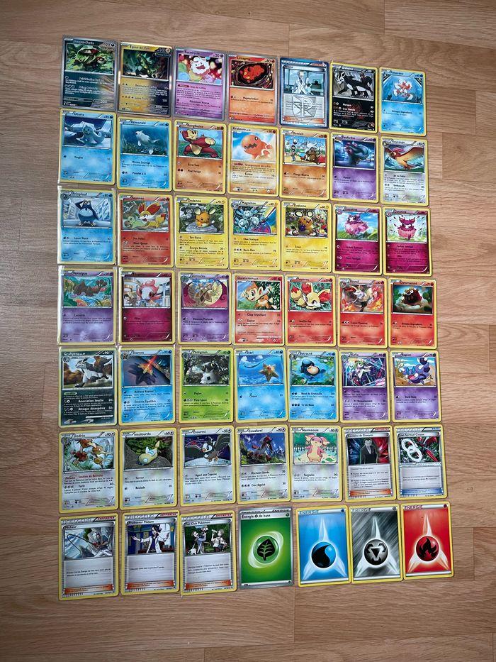 Lot de 49 cartes Pokémon - photo numéro 1