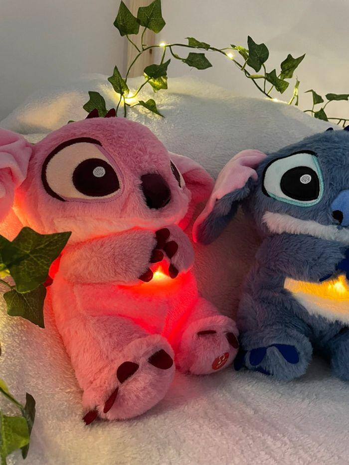 Peluche lumineuse Disney Stitch qui respire - photo numéro 10