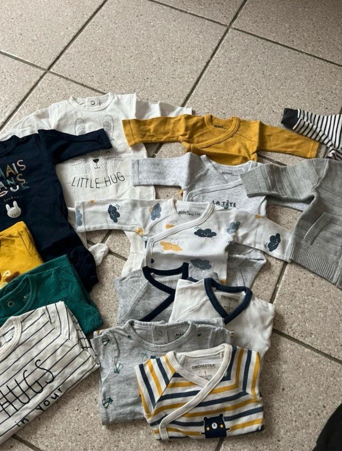 Lot de vêtements bébé garçon 1 mois - photo numéro 2