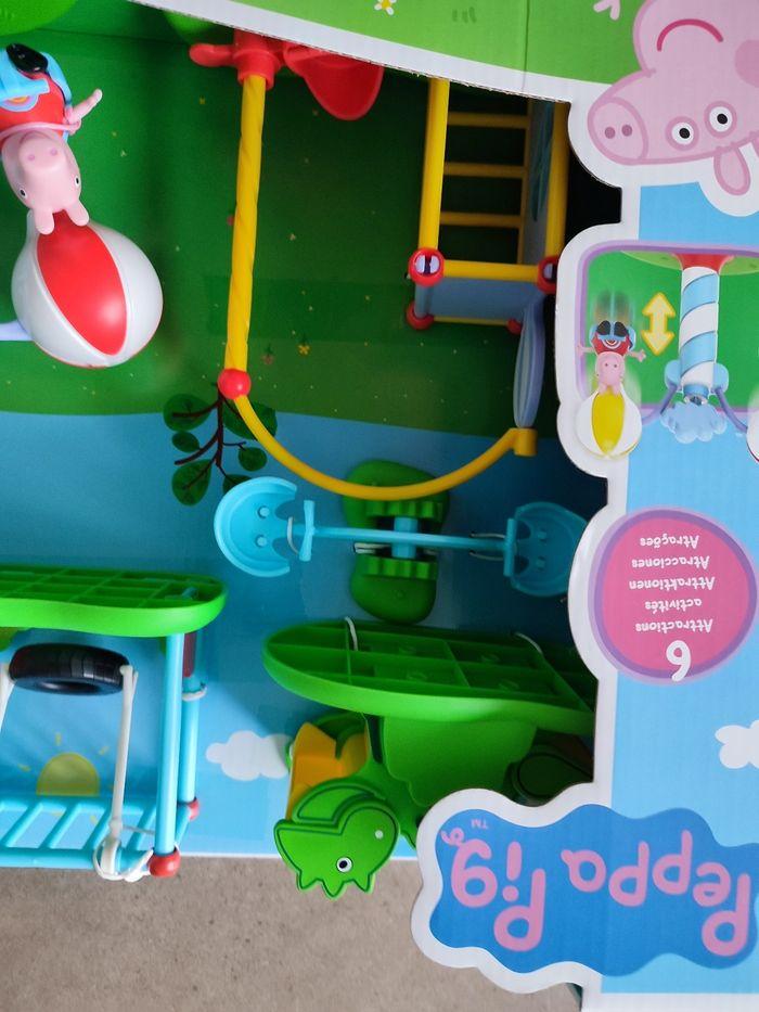 Aire de jeux Peppa pig - photo numéro 3