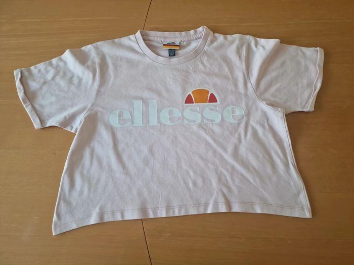 T-shirt Ellesse 12-13 ans en BE - photo numéro 1