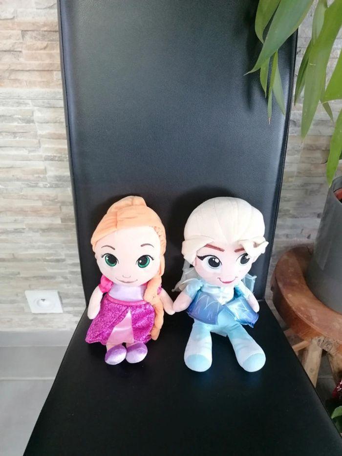 Peluches reine des neiges Elsa & Raiponce - photo numéro 1