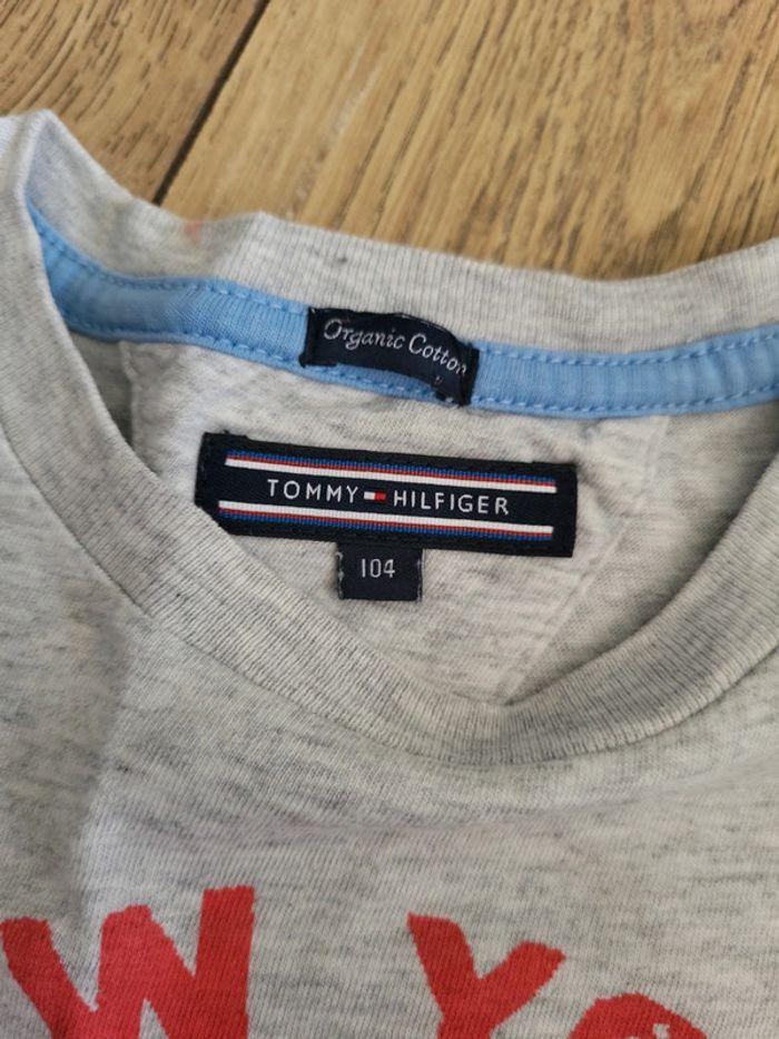 Tee shirt manches longues tommy 4 ans - photo numéro 3