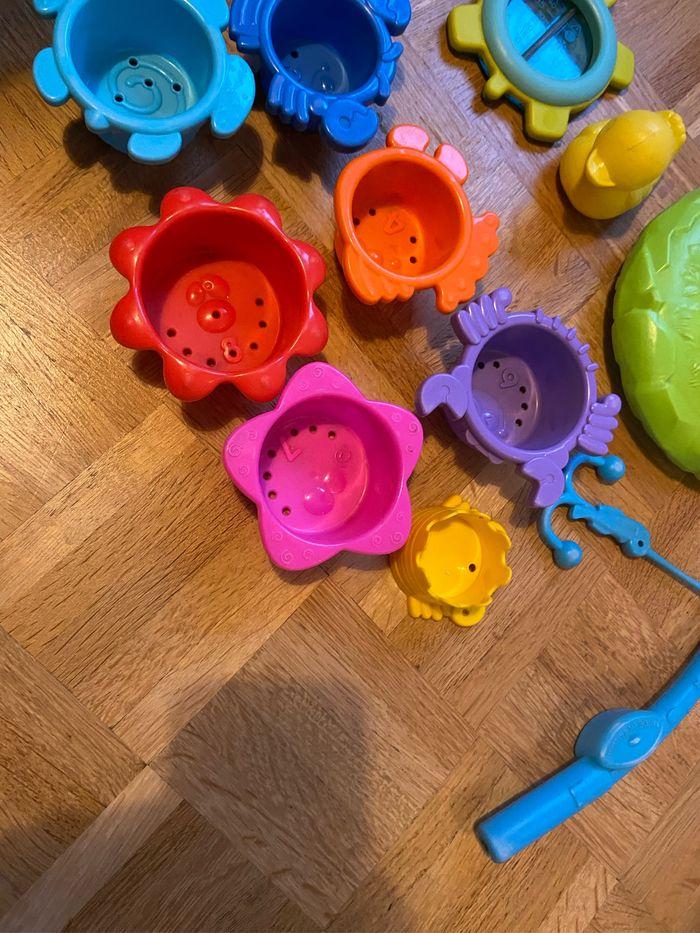 Lot de jouets pour le bain + thermomètre bain - photo numéro 2