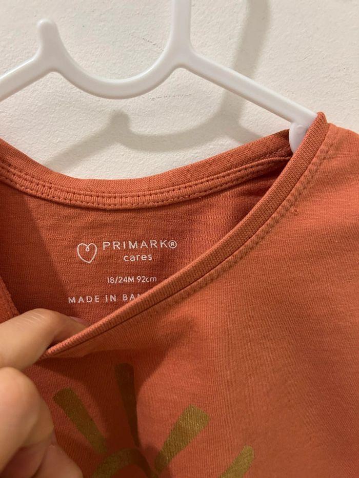 T-shirt Primark 92cm 18/24mois orange soleil bronze - photo numéro 3