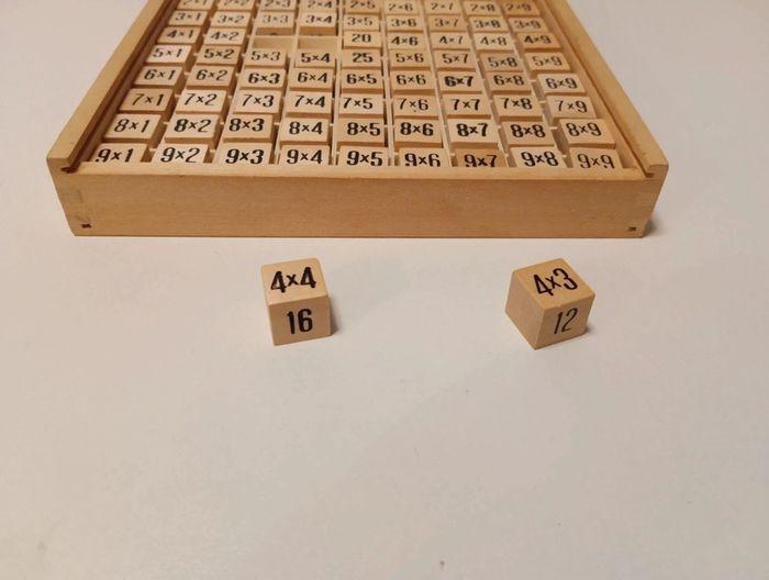 Table de multiplication bois - photo numéro 2