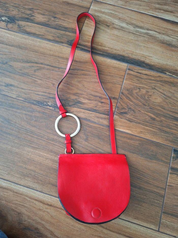 Sac bandoulière rouge et doré Zara - photo numéro 1