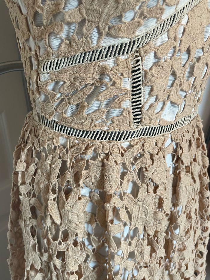 Magnifique robe dentelle beige - photo numéro 3