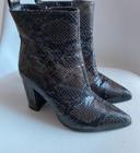 Bottines peau de serpent  à talons pour femme