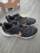 Chaussure Nike taille 31