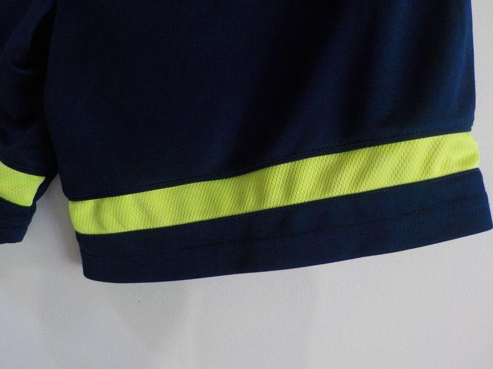 SHORT NIKE BLEU LISERE JAUNE FLUO TAILLE M - photo numéro 4