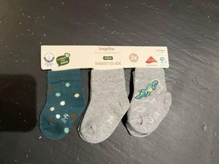 3 paires chaussettes bébé  0-3 mois - neuves - photo numéro 2