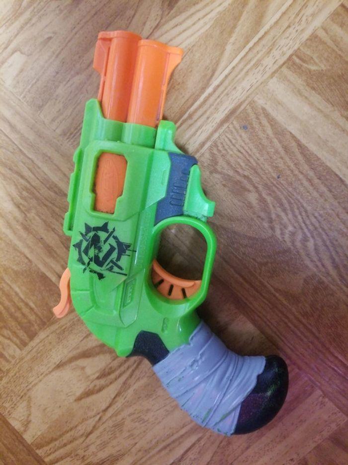 Pistolet Nerf Zombie - photo numéro 1