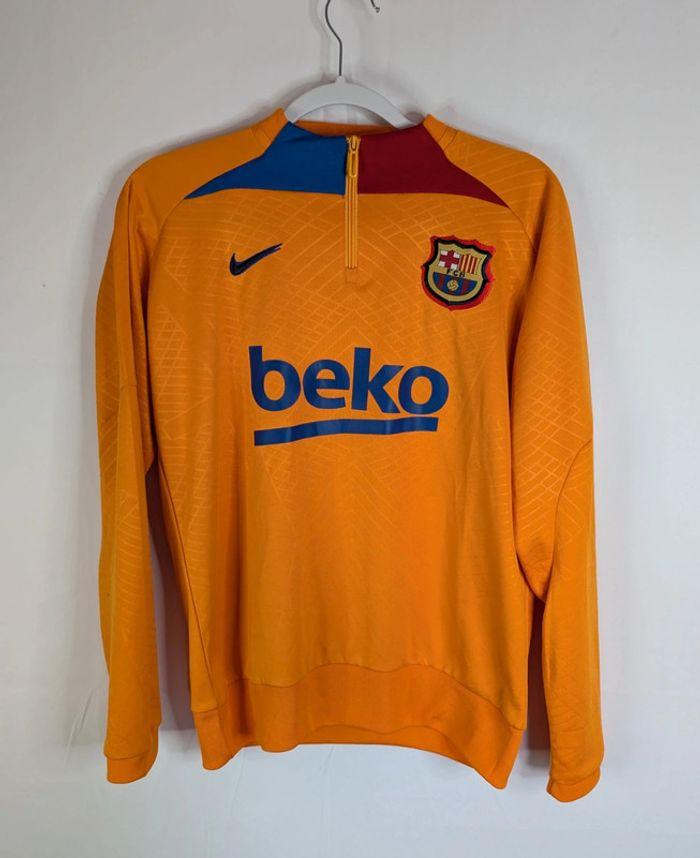 Maillot FCB Nike taille M authentique. - photo numéro 1