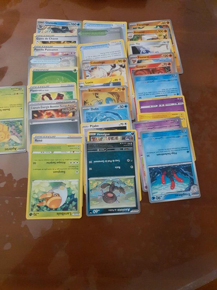 Lot de 31 cartes Pokemon - photo numéro 2