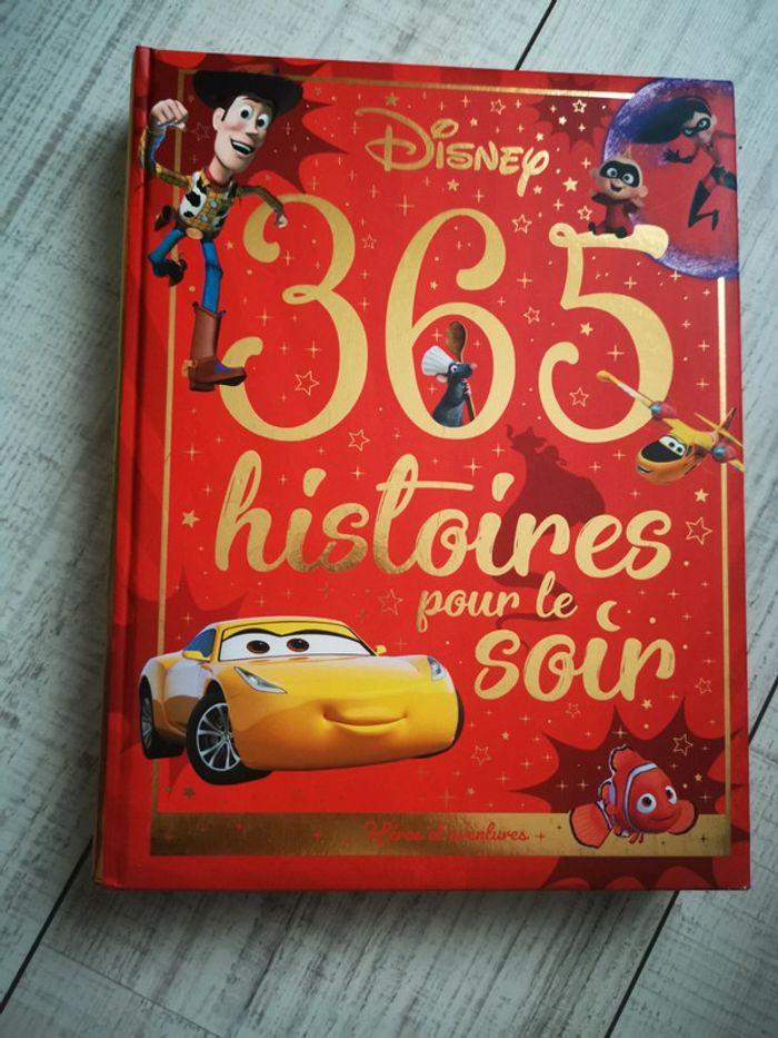 Livre 365 histoires du soir Disney Neuf - photo numéro 1