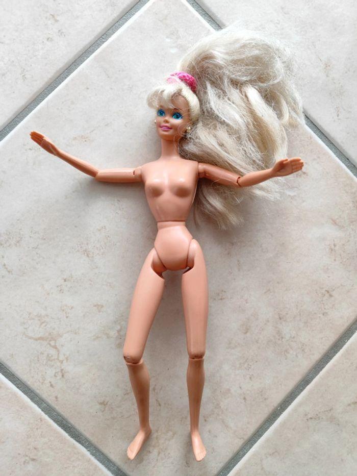 Barbie articulée - photo numéro 2