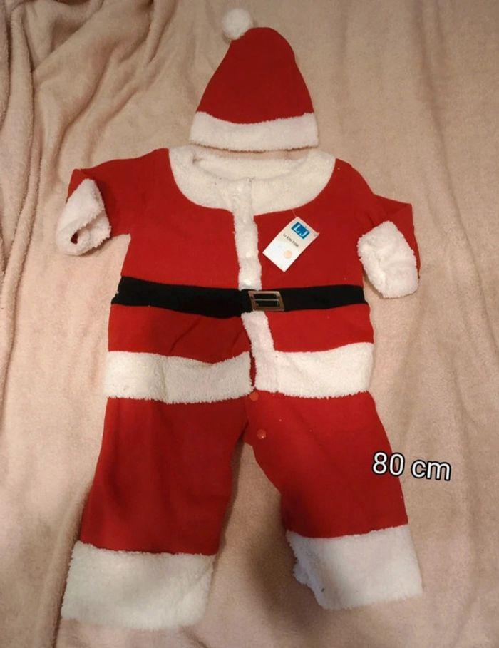 Pyjama père Noël neuf avec étiquette 80cm