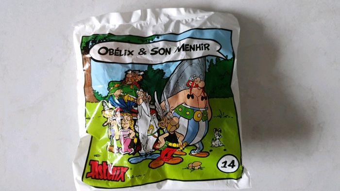 Lot de 2 figurines Obélix et son menhir Neuf V4 - photo numéro 2