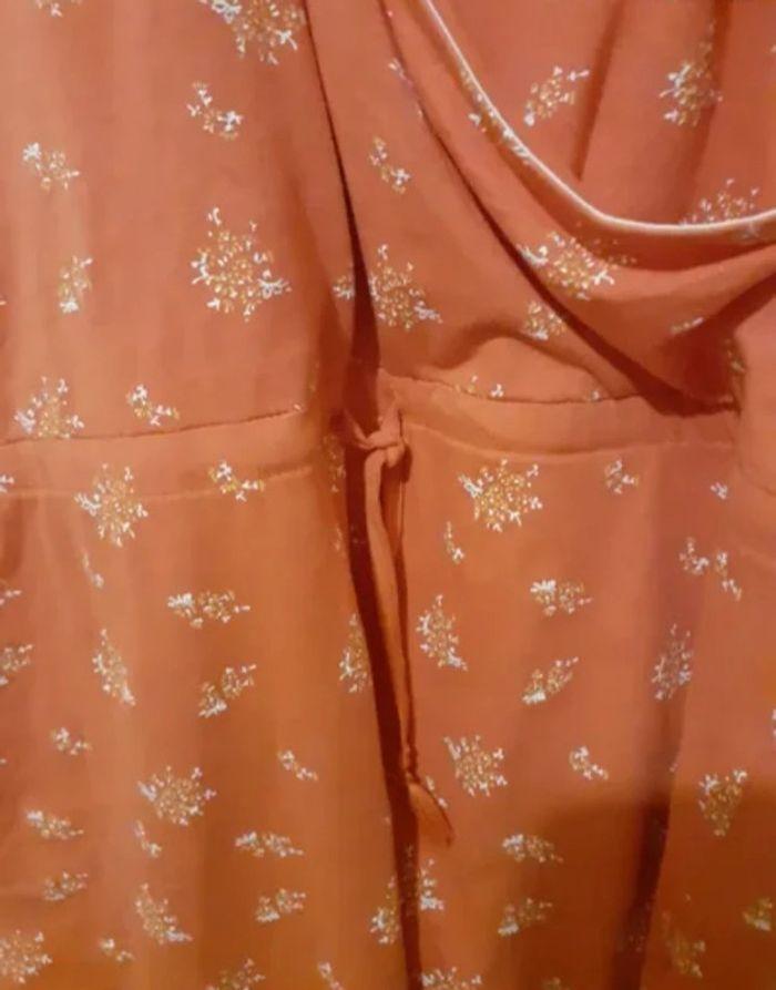 Robe orangé avec motifs fleurie taille M - photo numéro 5