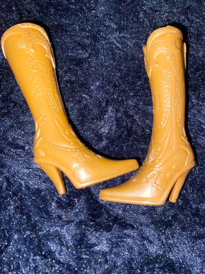 Bottes santiags barbie fashion - photo numéro 1