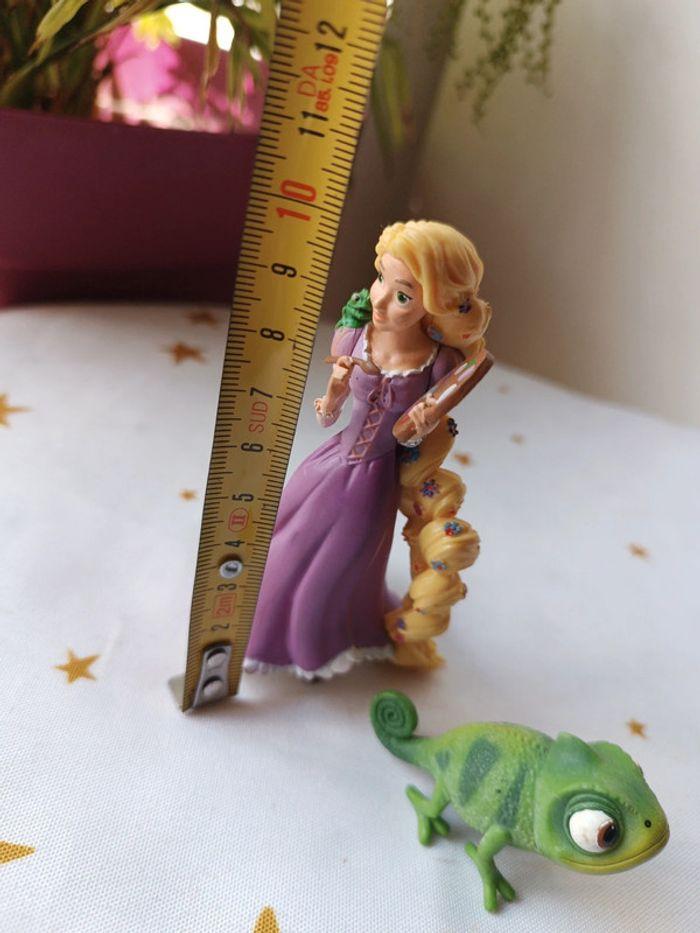 Figurine figura raiponce rapunzel tresse peinture paint Disney princesse bullyland pascal cameleon - photo numéro 10