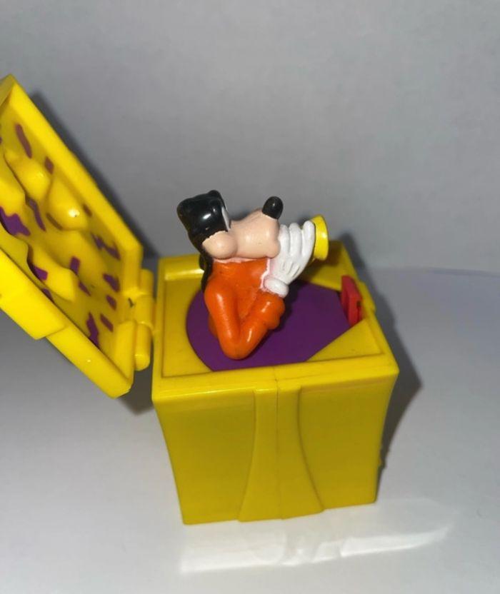 Jouet dingo Disney McDonald’s happy meal - photo numéro 7