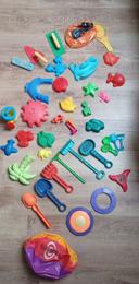 Lot  de 40 jouets de plage ou sable