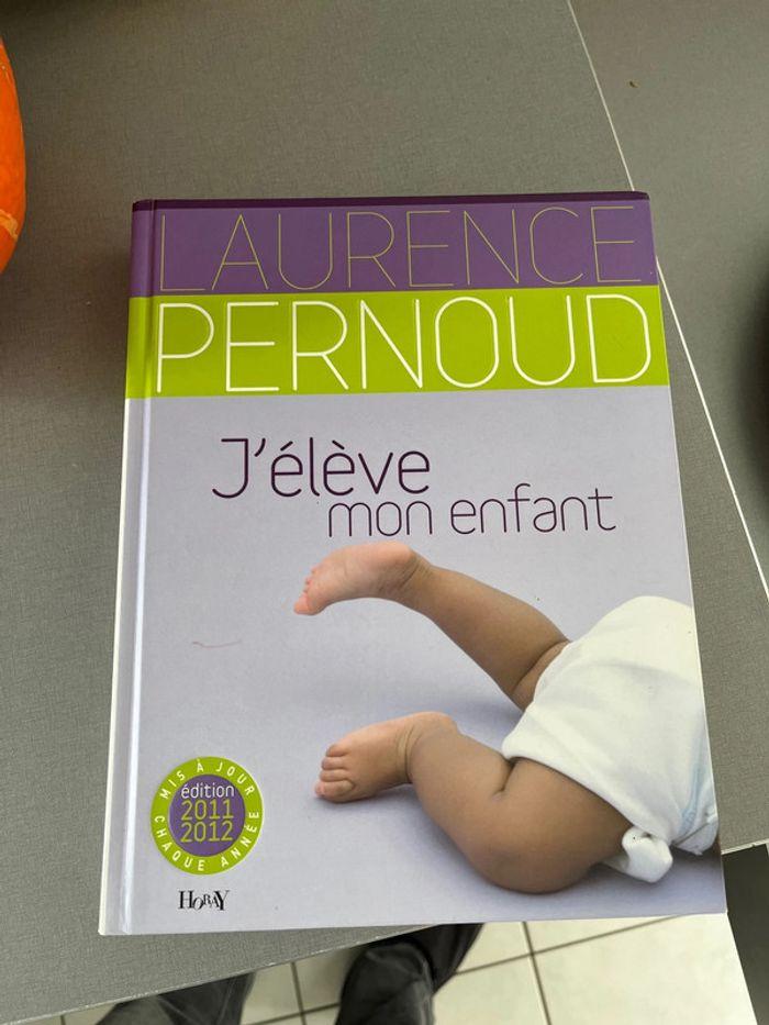 Livre j’élève mon enfant - photo numéro 1