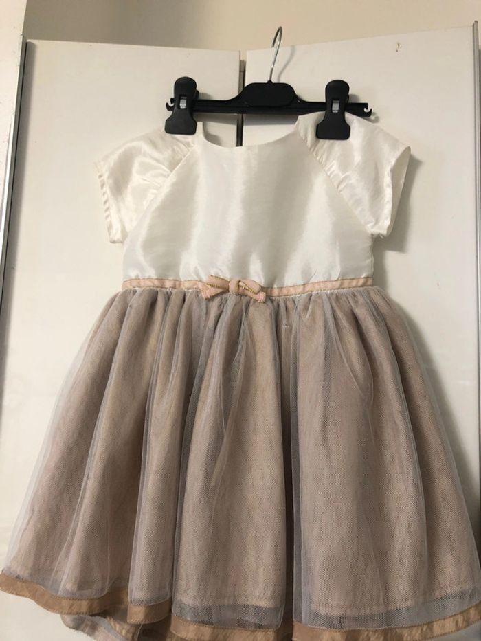 Robe habillée . Tenue de fêtes enfant . fille 18 mois - photo numéro 1