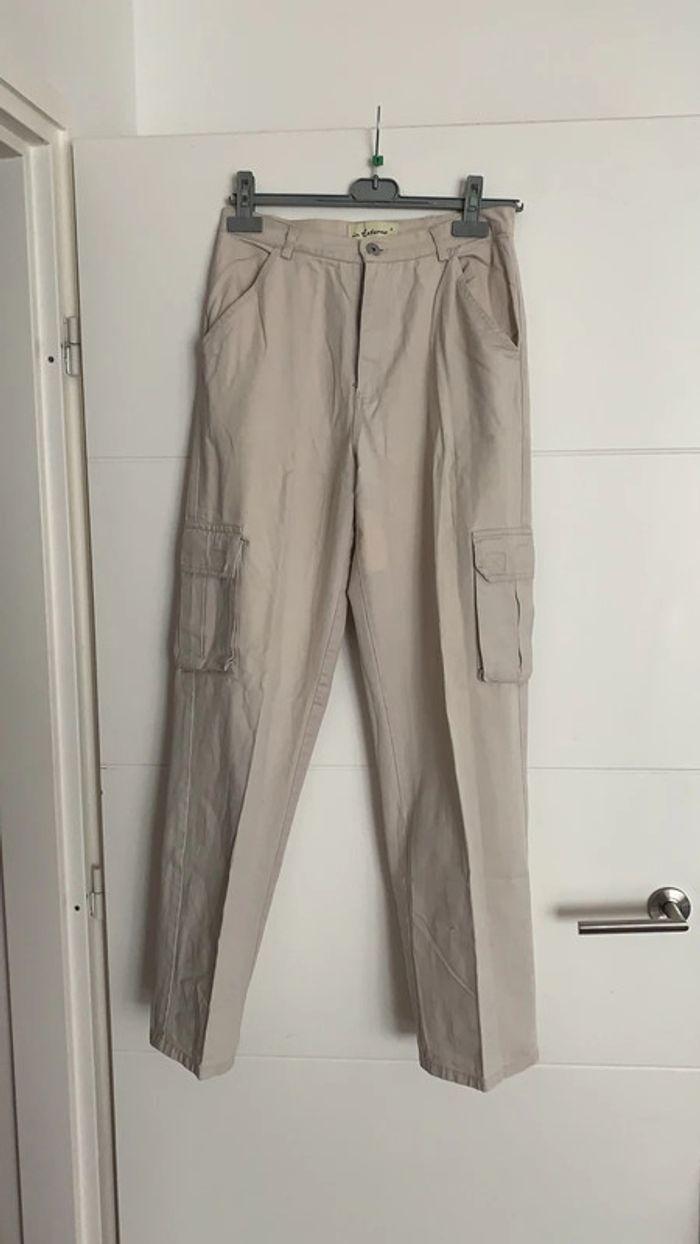 Pantalon beige - photo numéro 1