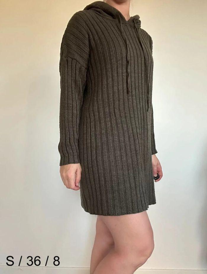 Robe pull kaki à capuche – Confortable, taille 36/38, très bon état 💖 - photo numéro 4