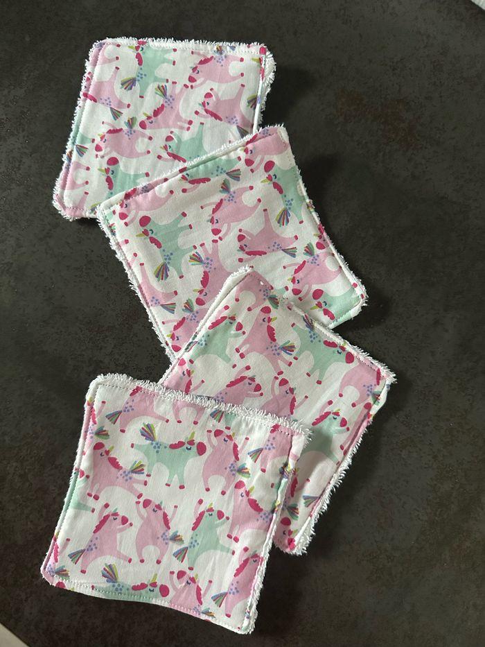 4 grandes lingettes motifs licorne - photo numéro 1