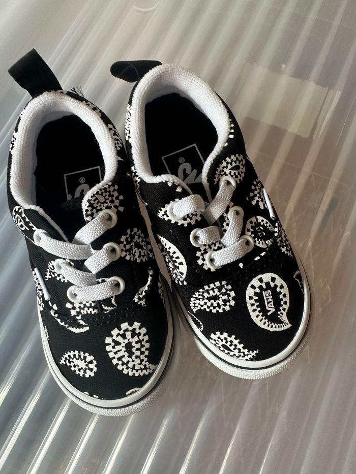 Vans bébé Era Elastic B&W taille 21 neuves - photo numéro 1