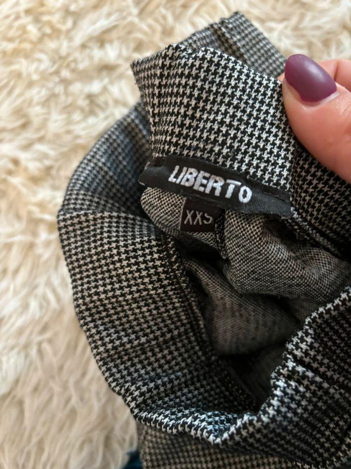 Joli pantalon slim liberto taille XXS correspond à un 12 ans - photo numéro 3