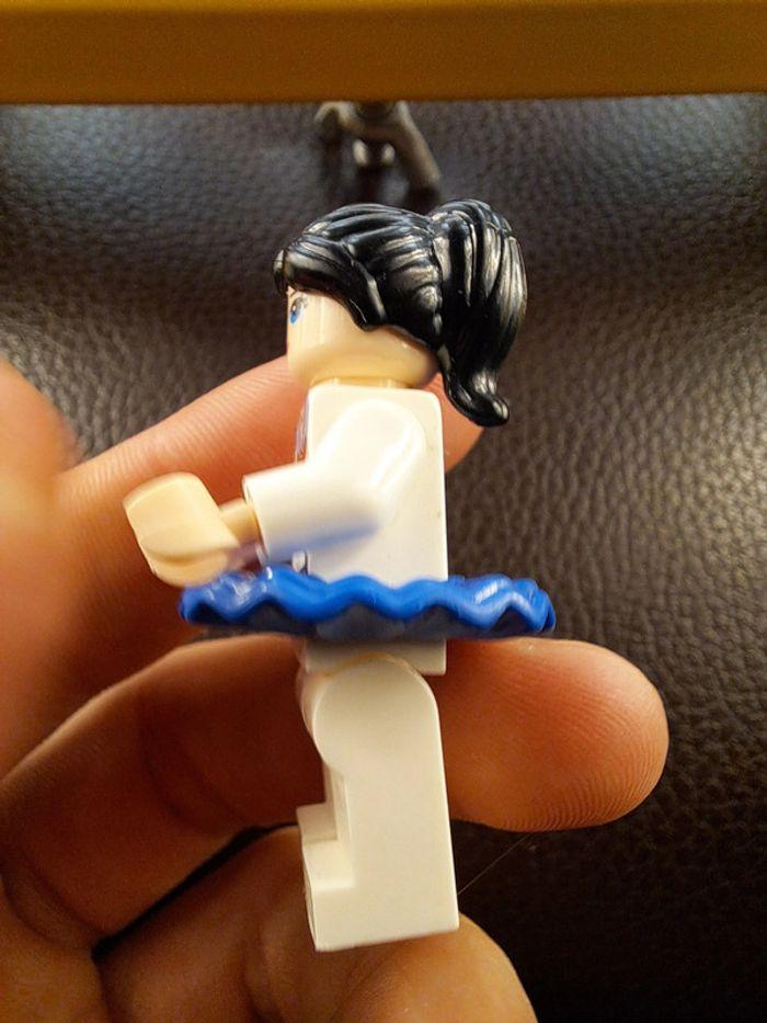 Figurine Lego compatible Danseuse - photo numéro 4