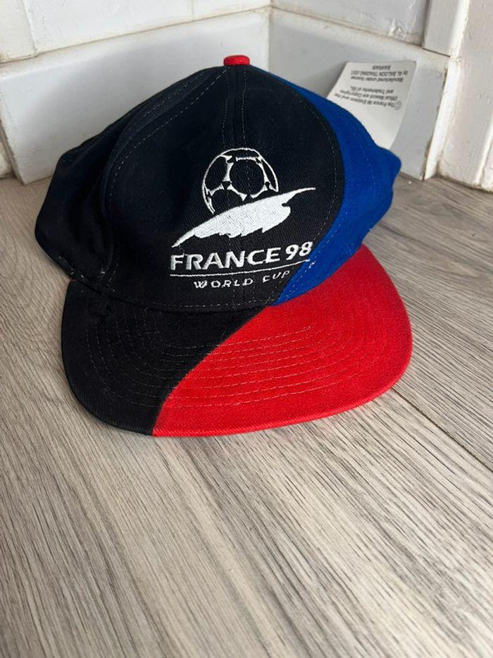 Casquette vintage France 98 - photo numéro 1