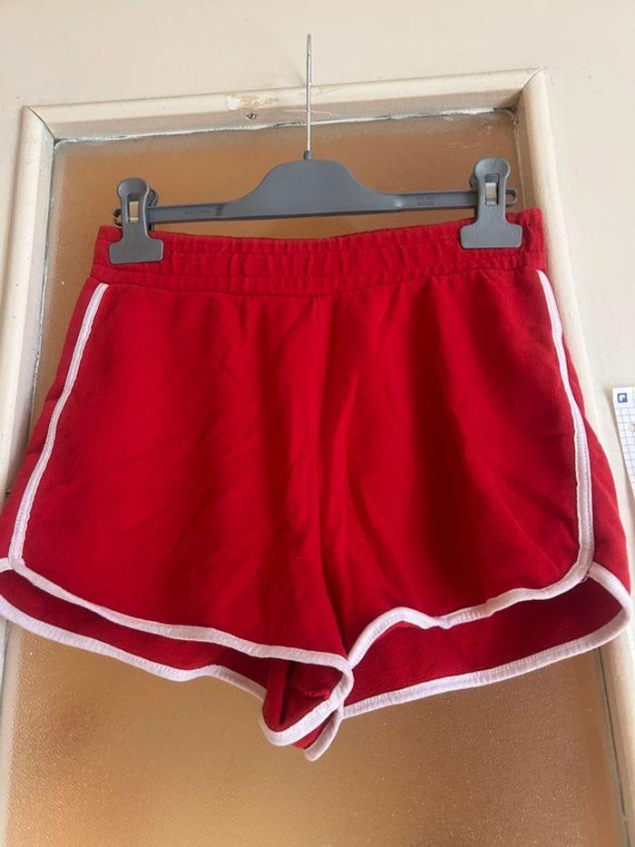 Short de sport rouge - photo numéro 1