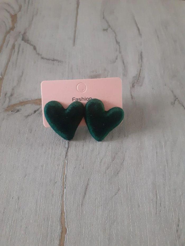 Boucles d'oreilles gros cœurs vert foncé